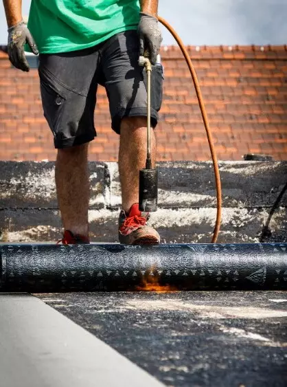 Ga voor duurzaamheid en laat uw dak vervangen door een dakdekker in Breda