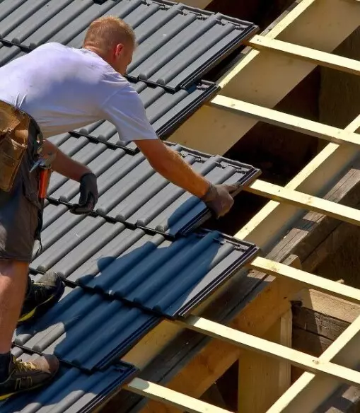 Betrouwbare dakdekker voor het vervangen van uw dak in Almere
